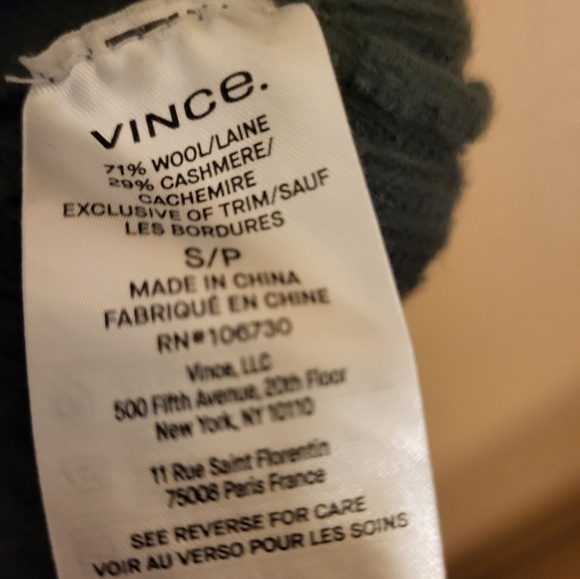 Vince. Wool and cashmere deep V neck sweater. Forest green. S/M - Picture 6 of 7